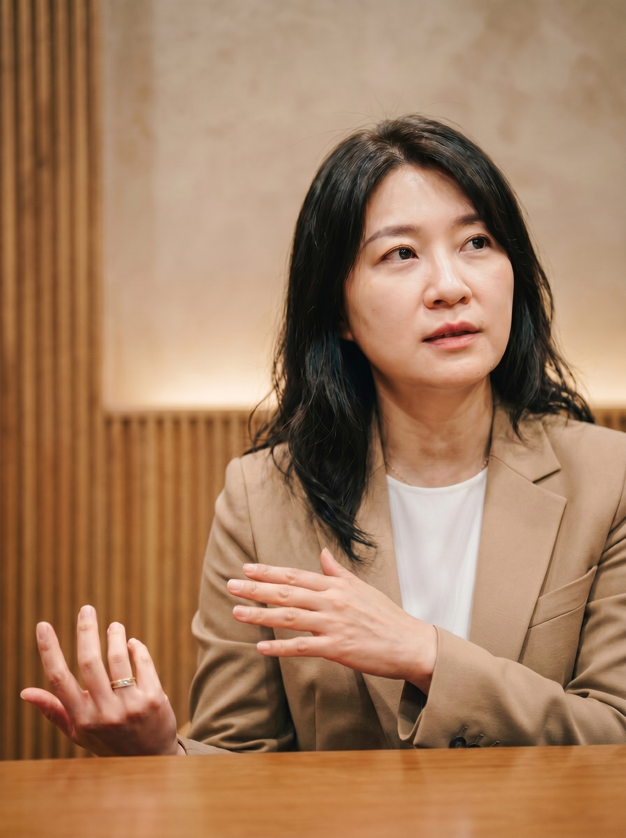 고객 심리를 먼저 읽는 상담을 강조하는 윤민 팀장